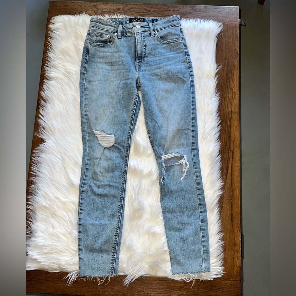 Lucky brand BRIDGETTE SKINNY Distressed/Ripped Denim Jeans Size 0/25. Light wash